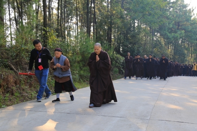 广东汕头市潮阳朝圣团朝礼江西东林大佛