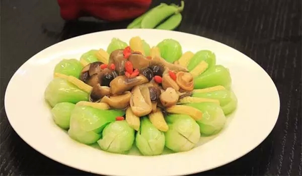 草菇扒油菜