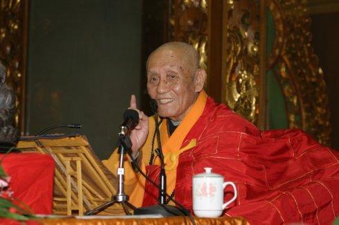 宁可坐着聊天，为何不去念圣号