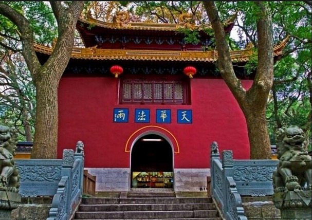 普陀山的和尚说普陀山的事儿--谁是高僧