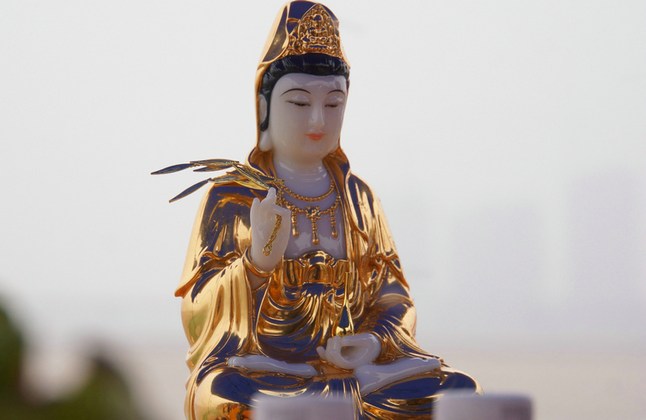 因小拂逆便生瞋恚，岂非自小其量