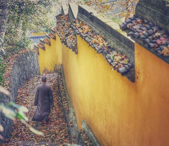 为止口业，止语三年