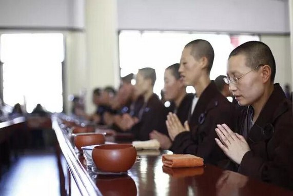 一定要让学佛成为快乐的事