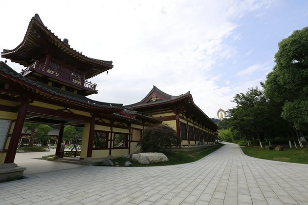 净土道场是否可以不提「禅」字