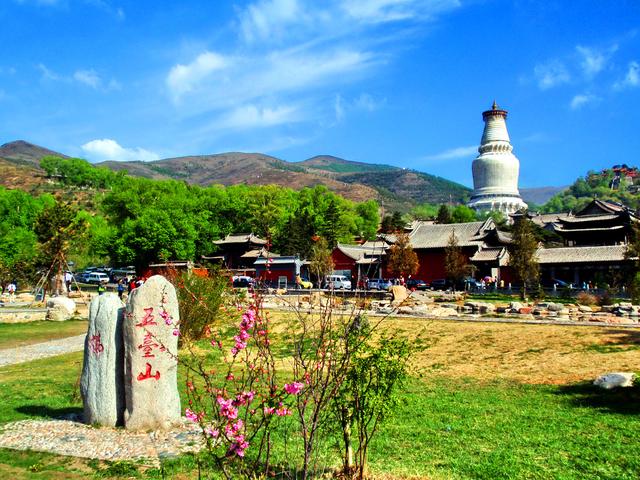 在寺院当义工，接受物品是否会犯戒
