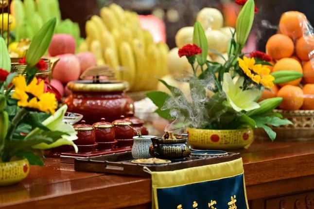 生日应当诵经礼忏修诸福事