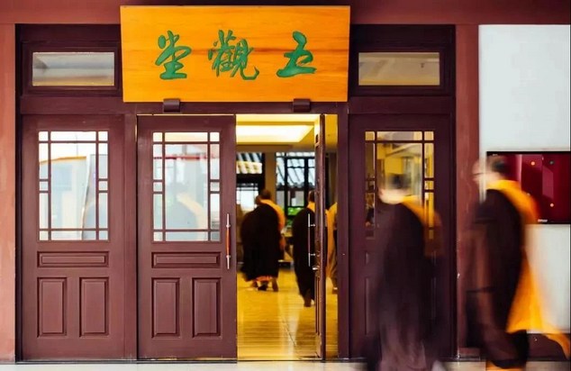在家出家都要报答四恩