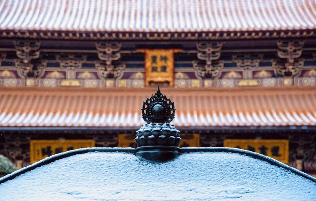 单持佛号力量小，需要兼持咒语吗