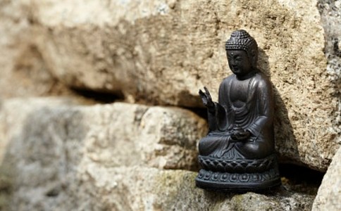 自杀的人一定是愚痴糊涂人