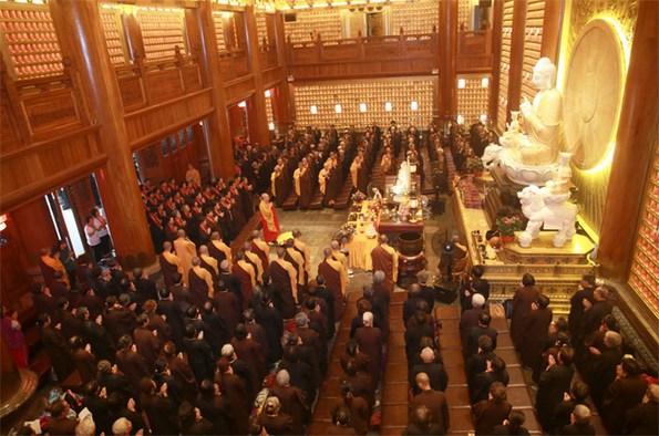 人间如剧场，个个是演员