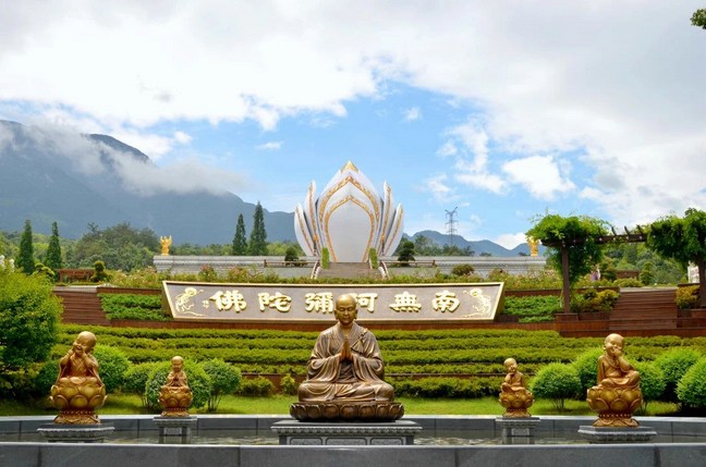 东林寺出家需具备什么资格条件