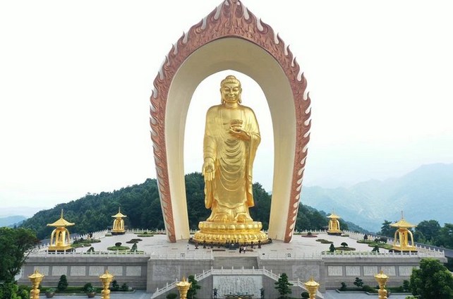 在凡圣同居的世间，还有这么一种感应
