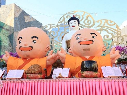 生根活佛解说特异功能、神通、附体和瑞相