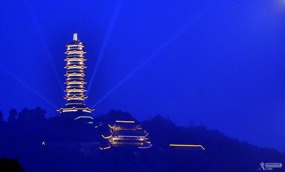 心中常念《心经》，心安宁百障消！