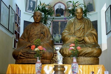 黄柏霖：台湾的道证法师往生，烧出一个观音舍利出来