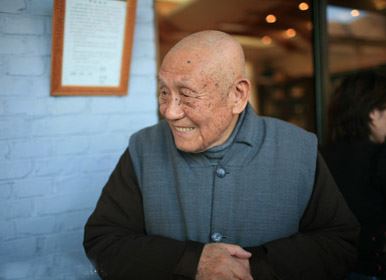 宣化上人：两件阴德事，就让他发了大财