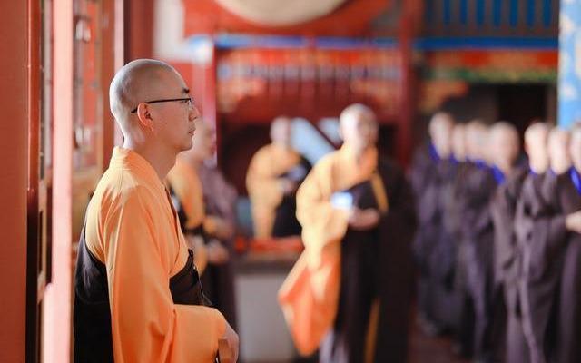在家也可以修行，为什么还要出家