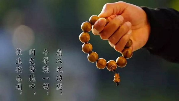 菩萨行布施的时候，以法施为重