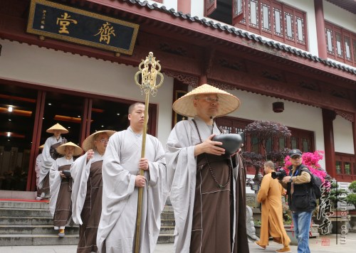 出家人的锡杖具有哪些含义