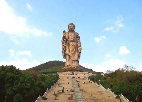 先以欲钩牵，渐令入佛道