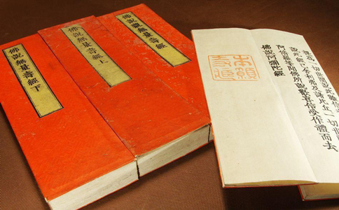《阿弥陀经》是最简单容易的一部经典 