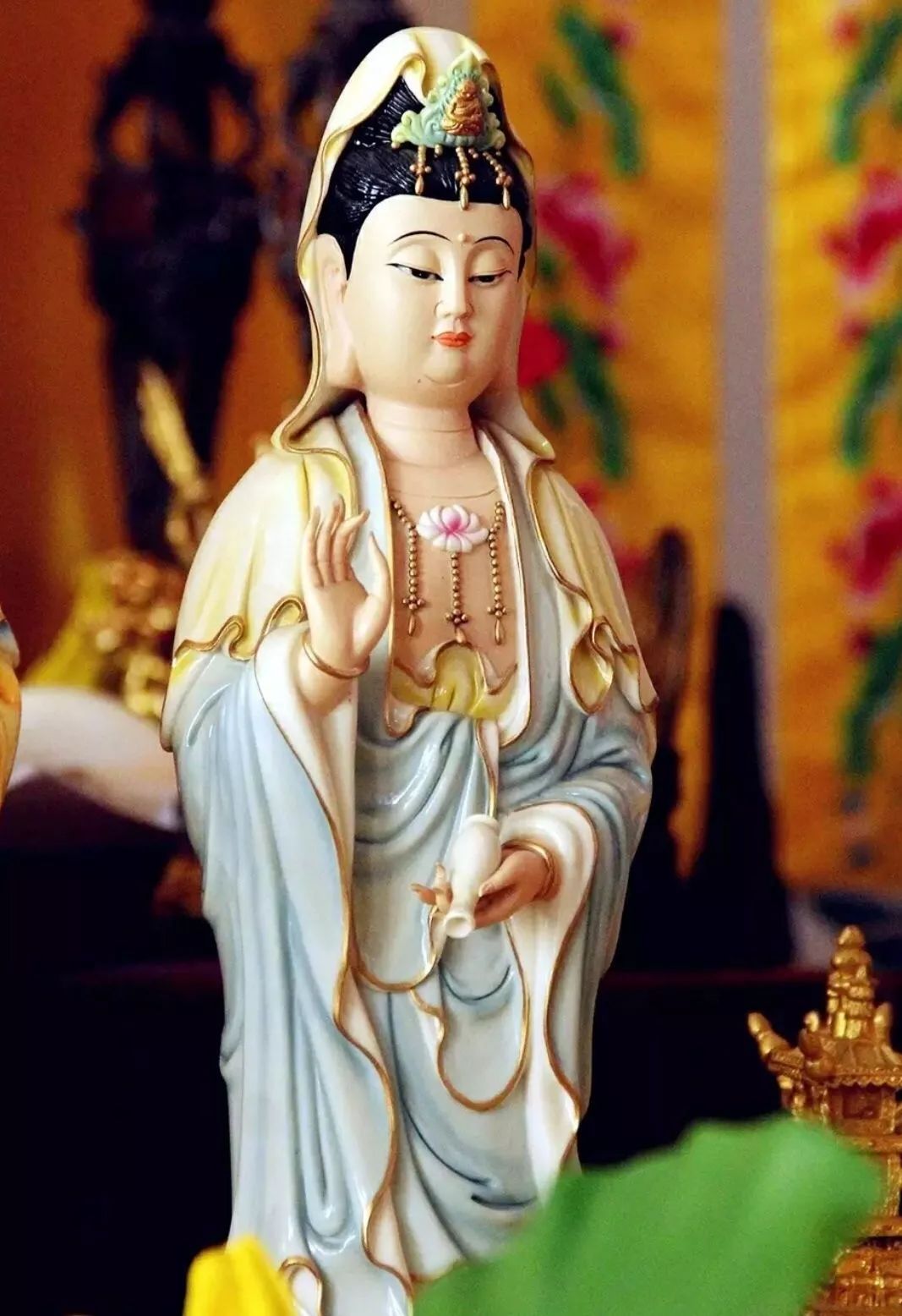 农历二月十九 恭迎观世音菩萨圣诞日！愿将观音甘露水，涤尽娑婆世上尘！
