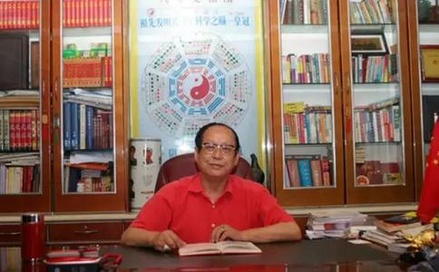 周易泰斗邵伟华亲述《地藏经》如何显神通 