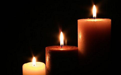 人死后超度了，等他的亲人死后，能见面吗？超度了还用扫墓吗？ 