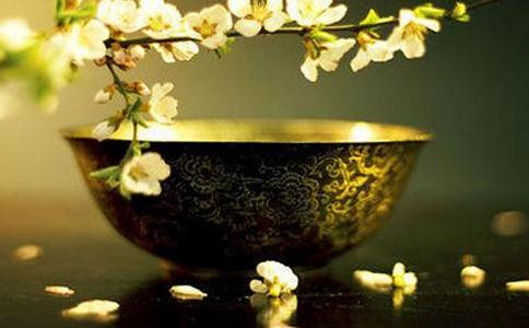 知义法师答：儒家说食色性也。佛制戒淫茹素，二者孰是？ 