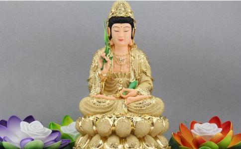 拿石膏佛像到寺院，是再请观世音菩萨像还是其他佛像？ 