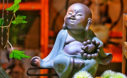 诵哪部经咒可以忏悔？诵经和持咒一样吗？ 