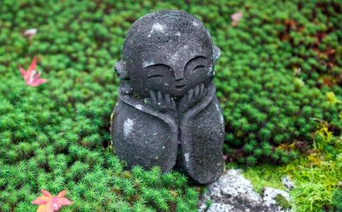 念《地藏经》念到香赞时总要打欠,是什么原因?