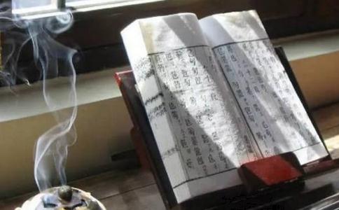 在家念经要穿海青吗?如何正确念《地藏经》?