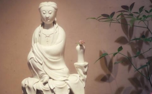生死边缘是念佛求往生还是念观音消灾？ 