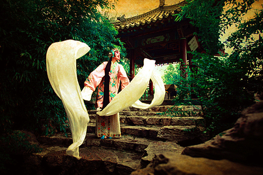 「轮转生死中，无须臾少息，犹复熙熙如登春台，曾不知佛与菩萨为之痛心而惨目也！」《晚晴集》·弘一法师辑