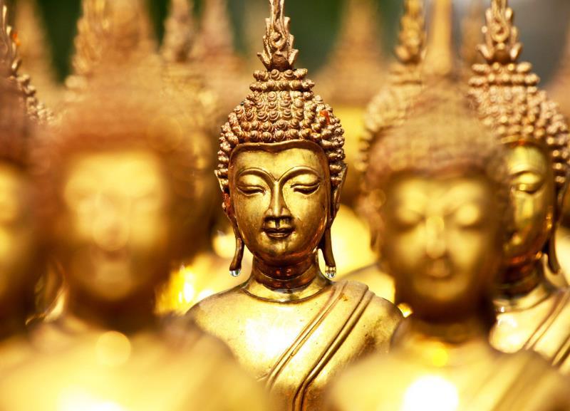 「一句南无阿弥陀佛，只要念得熟，成佛尚有余裕。不学他法，又有何憾？ 」《晚晴集》·弘一法师辑