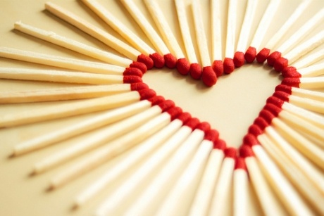 「念佛法门，注重信愿，有信愿，即使未得一心，亦可往生。得一心，若无信愿，亦不得往生。世人多多注重一心，不注重信愿，已失其要，而复又生即未得一心，恐不得往生之疑，则全与真信切愿相反矣。若由因不得一心，常存不能往生之心，则成坏想念矣，不可不知！」《印光法师文钞》·续编