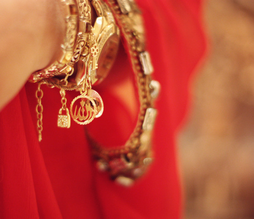 「游历诸山，备览人情物态，颠倒最多，卒难悉举。且如饮食、衣服，尘劳也，惟恐不勤。持诵、礼拜，胜业也，惟恐不惰！」《寒笳集》