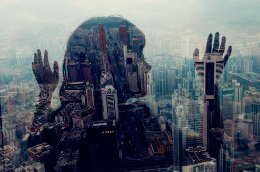 「妄想驱驰，吸揽前尘作所依。业感原无意，苦乐随因异。苦果实堪悲，酸辛难比。世乐虽荣，享尽愁还至。切莫把五欲尘劳枉自迷！」《寒笳集》