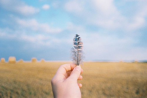 「受得小气，则不至于受大气。吃得小亏，则不至于吃大亏。」《格言别录》