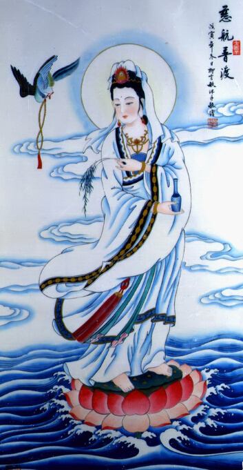 「唐瑞庭一族兄患便血病。服药病好仍复发，气力渐衰，每大便时，鲜血淋漓痛如刀刺。一日偶遇谈及此病，我劝道：“你今起皈依观音菩萨，早晚跪念菩萨名，行住坐卧不忘，十日定当见效。”他闻言大喜当日便照做，未三日病愈不犯，自此感激菩萨常念不断，至今身体健康。」辑录《观音灵感近闻录》·李圆净