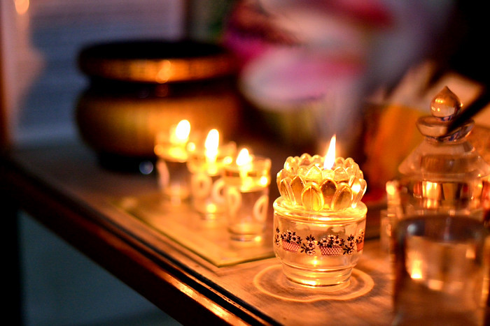 「菩提心者，自利利他之心也。此心一发，如器受电，如药加硫。其力甚大，而且迅速，其消业障，增福慧，非平常福德善根之所能比喻也！」辑录《印光法师文钞》·复陈慧超居士书