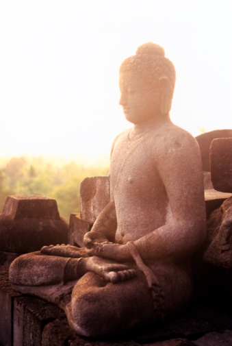 「佛最后的遗教，佛临入涅槃的《遗教经》，祖师就说一字一泪、一字一血啊﹗佛最后的说法，叫《遗教经》，那很赅要很赅要。以至于宋朝真宗皇帝提倡刊行，唐太宗也敕令分赠各个县城给县官，依着《遗教经》来护持佛法。」辑录·忏云老和尚开示