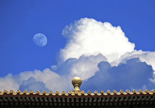 「“仗义”：一举一动，唯义是取，义之所在，无往不利。小人见利，即忘其义，虽得小利，究竟吃亏！“清廉”：人生福泽，前世所修，非义而取，是食毒物。清而不污，廉而不贪，世所崇敬，荣无加焉！」辑录《德育启蒙》·印光法师著