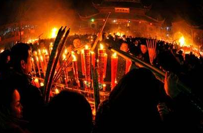 烧头香有什么讲究？虔诚心