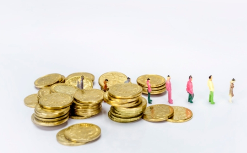 佛弟子如何获得财富？该怎么分配？