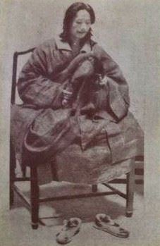 农历三月二十三近代高僧月溪法师圆寂纪念日