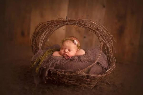 新生儿一出生就死亡同长大后死亡，对外境的感知一样吗？