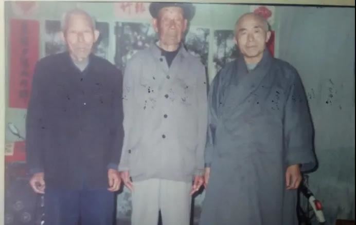 震惊！轮回铁证！转世人出生便会说话，记得前世藏的地契、家人朋友名字（绍云老和尚采访）