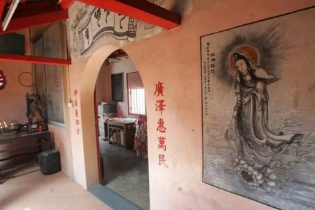 往生极乐是靠超度去还是自己信愿念佛去?